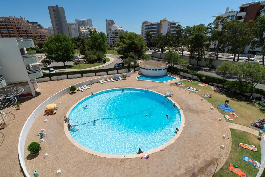 Front Beach Apartment Portimão Dış mekan fotoğraf