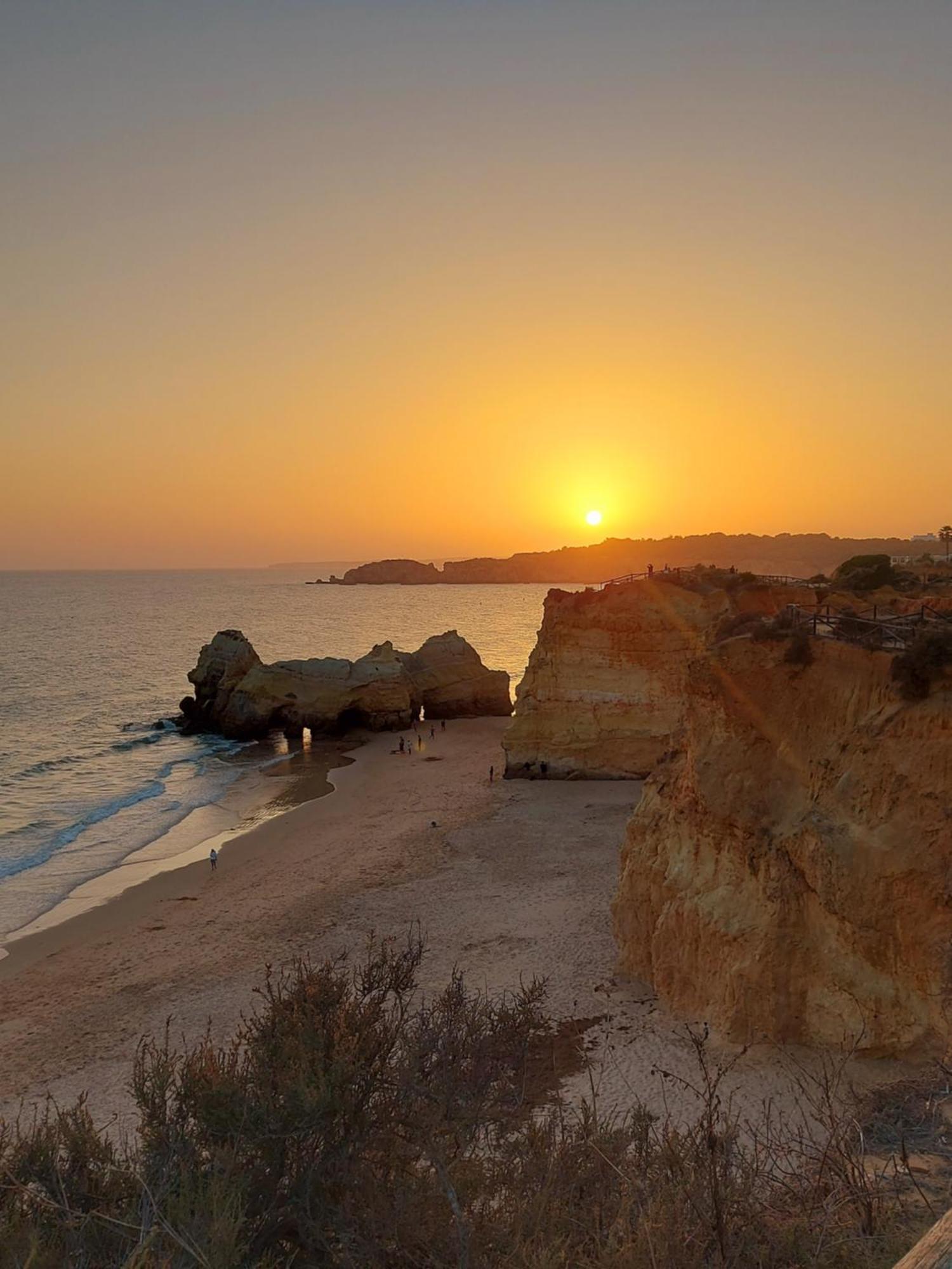 Front Beach Apartment Portimão Dış mekan fotoğraf