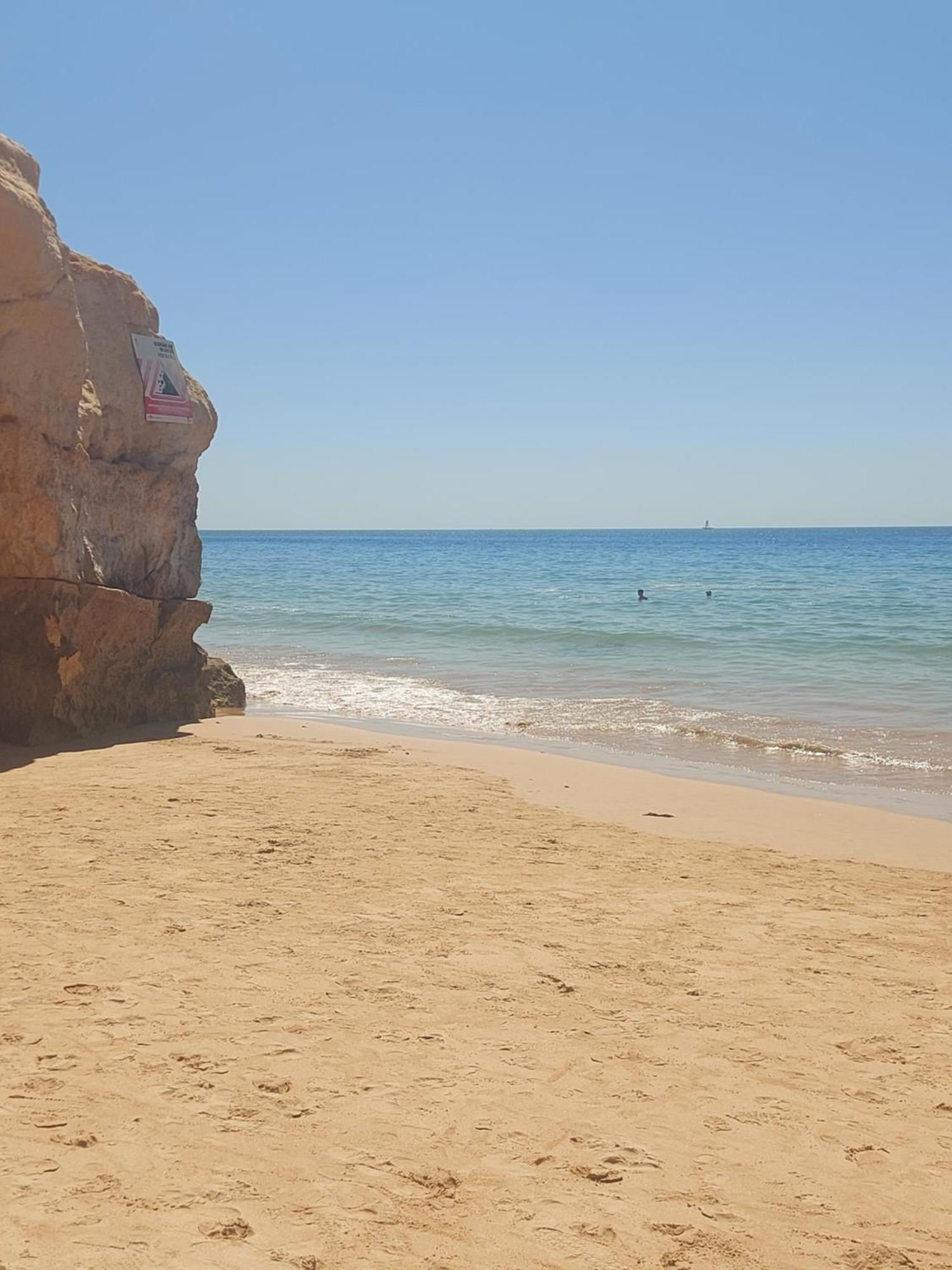 Front Beach Apartment Portimão Dış mekan fotoğraf
